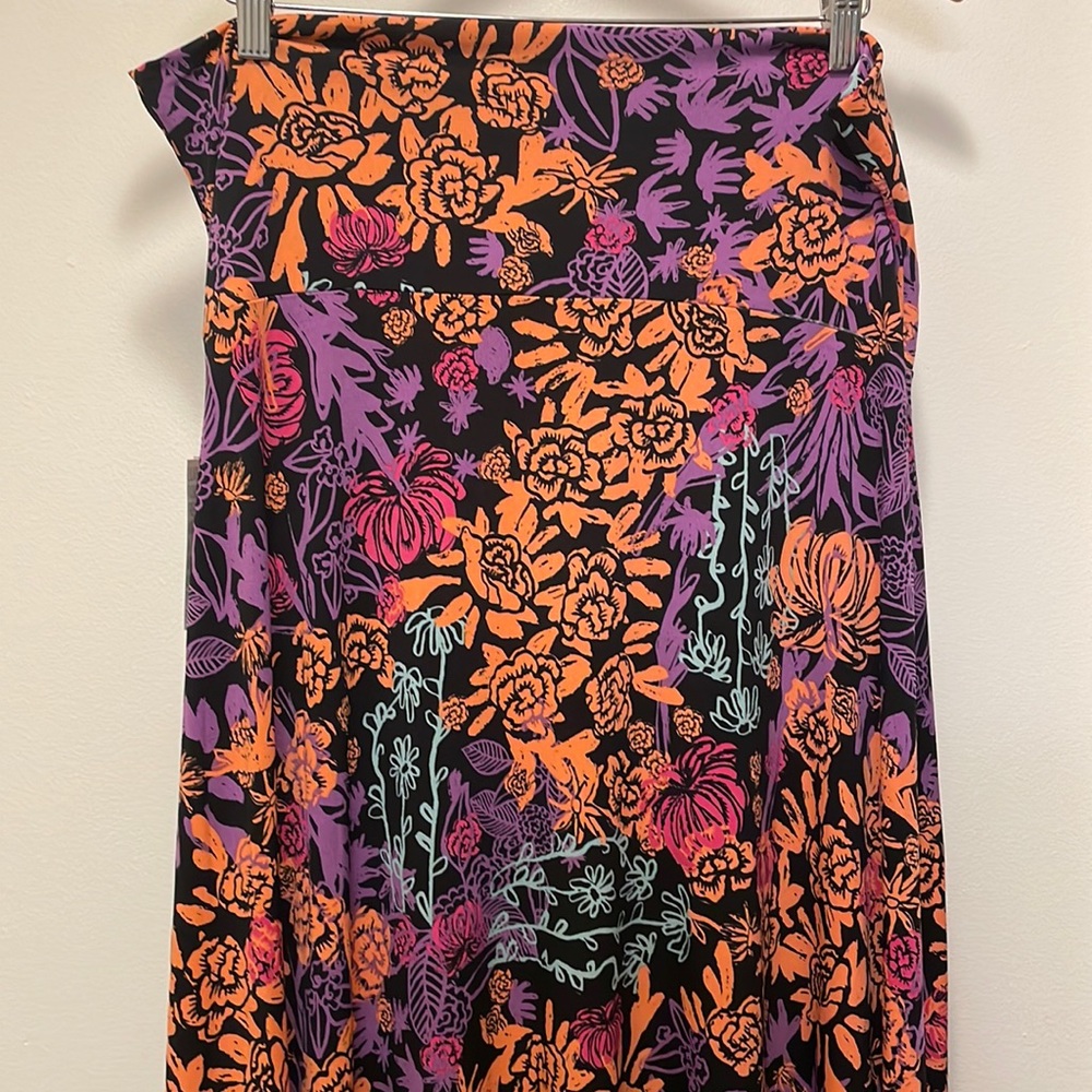 LuLaRoe Maxi Skirt New with tags size Large